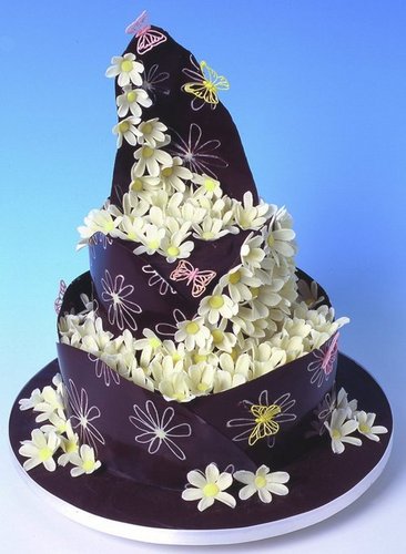 Chocolate Daisy Wedding Cake