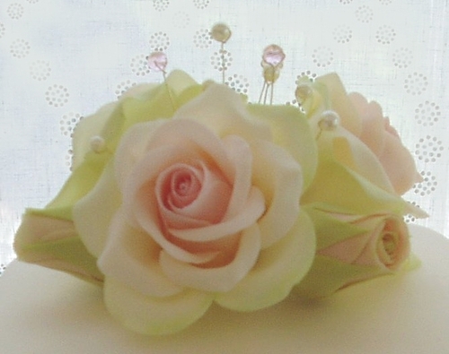 Country Roses Wedding Cake