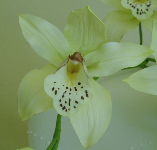 Orchid Cascade Wedding Cake
